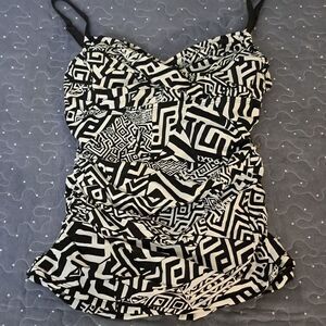 Kenneth Cole black and white tankini swim top size small